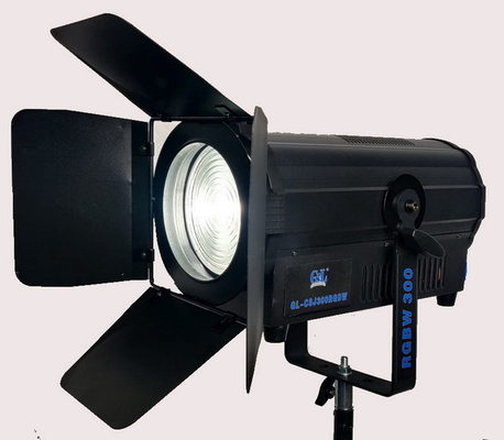 Lumiera a punto di Fresnel 300W (Lente di Fresnel) fornitore