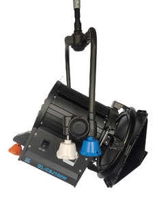 GENERALINK 100W LED Fresnel Video Light High CRI Wolfram Fresnel Light con giogo a palo fornitore