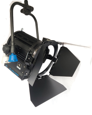 GENERALINK 100W LED Fresnel Video Light High CRI Wolfram Fresnel Light con giogo a palo fornitore