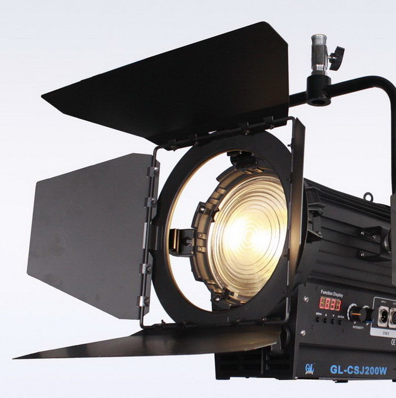 Sostituzione 200W LED Fresnel alto TLCI/CRI leggero del tungsteno per illuminazione dello studio della televisione fornitore